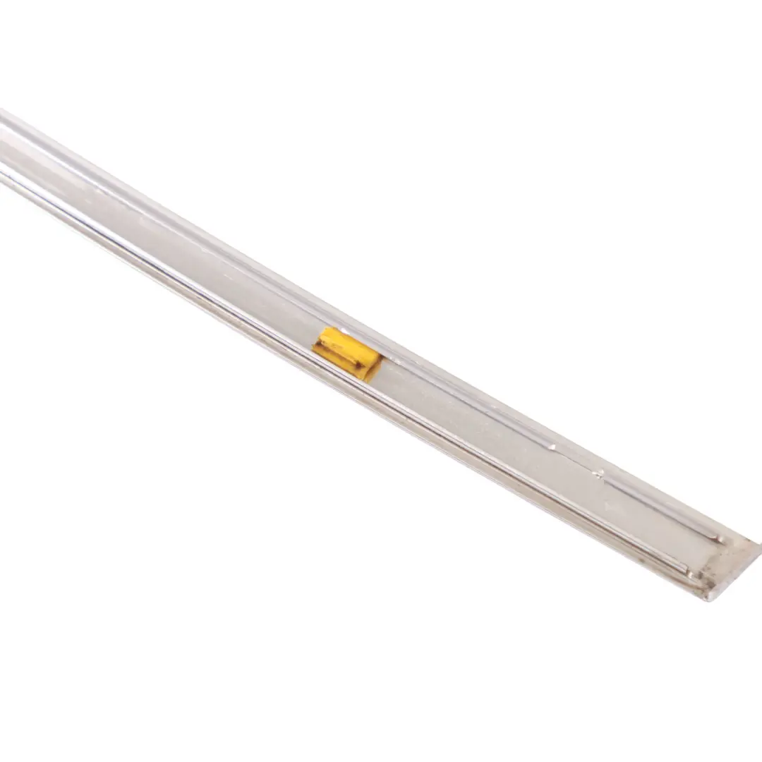 Audi A4 B9 Baguette de garniture de vitre porte arrière chromée droite - SKU 8W5839644 - Numéro de pièce 8W5839644