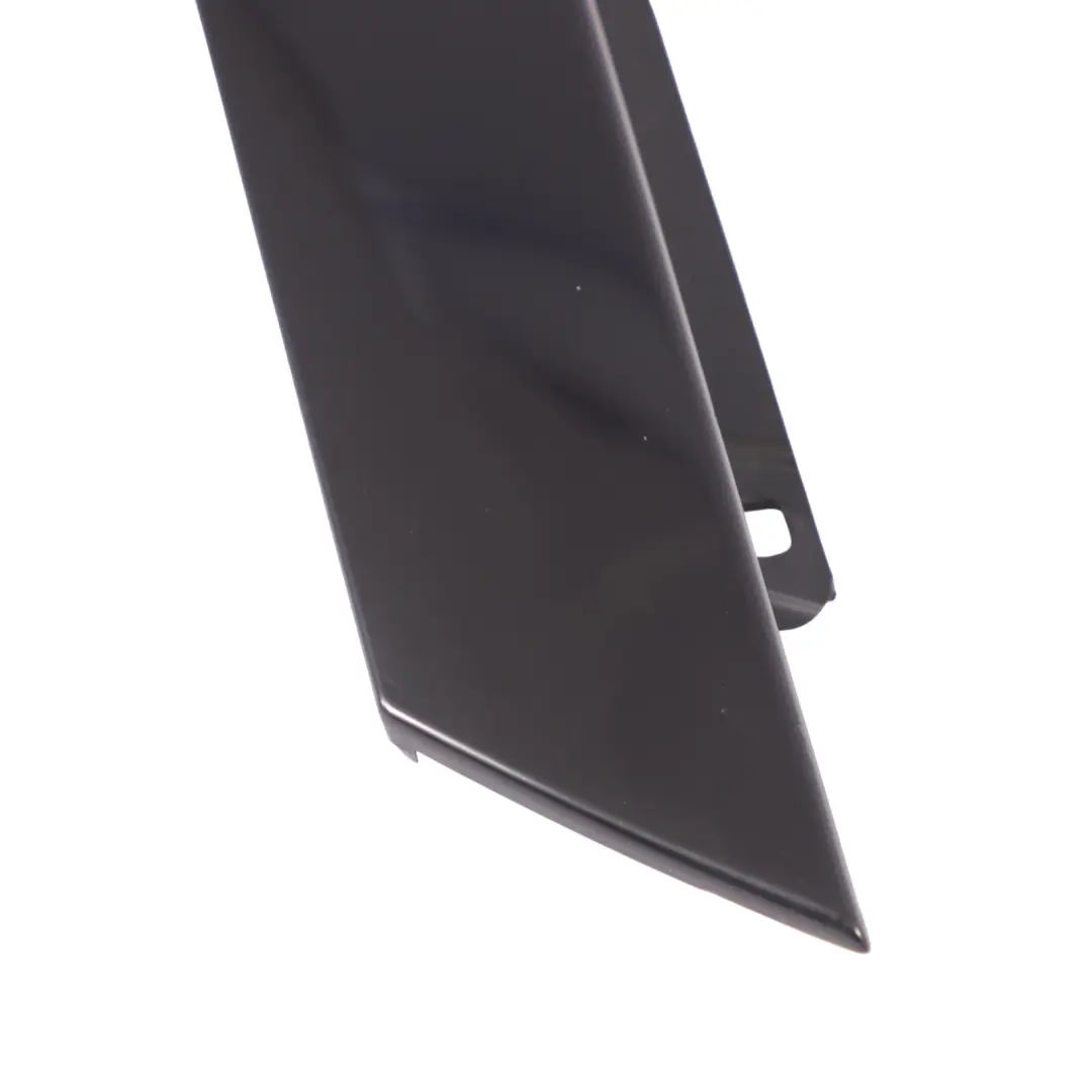 Colonna C posteriore Pannello copertura montante sinistro per Audi A4 B9 con numero di parte 8W5839903A Audi A4 B9 Colonna C posteriore Pannello copertura montante sinistro - SKU 8W5839903A - Numero di parte 8W5839903A