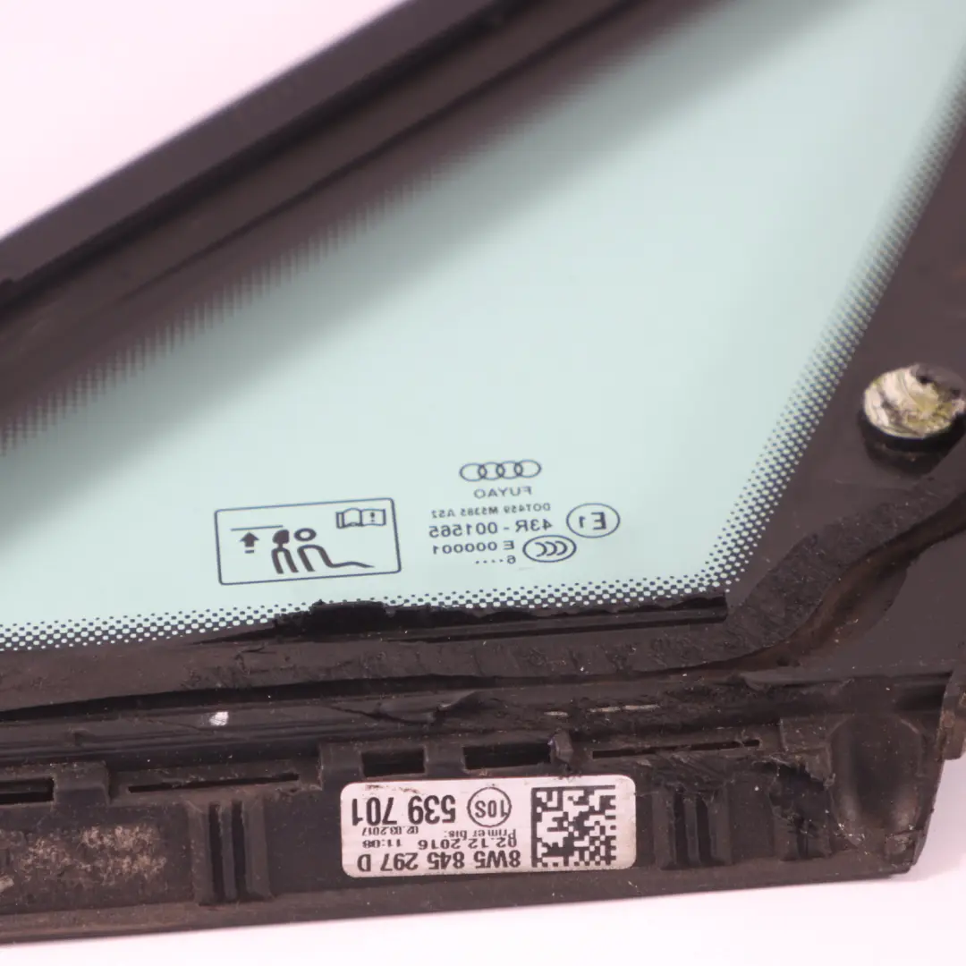 Vitre latérale du triangle arrière gauche AS2 pour Audi A4 B9 à propos du numéro de pièce 8W5845297D Audi A4 B9 Vitre latérale du triangle arrière gauche AS2 - SKU 8W5845297D - Numéro de pièce 8W5845297D