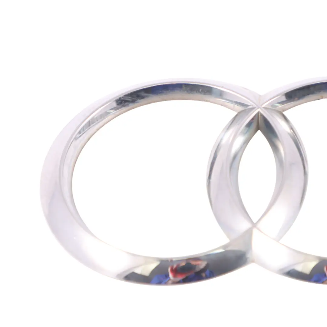 Coperchio posteriore Stella Emblema Logo Distintivo Cromo per Audi A4 B9 con numero di parte 8W5853742 Audi A4 B9 Coperchio posteriore Stella Emblema Logo Distintivo Cromo - SKU 8W5853742 - Numero di parte 8W5853742