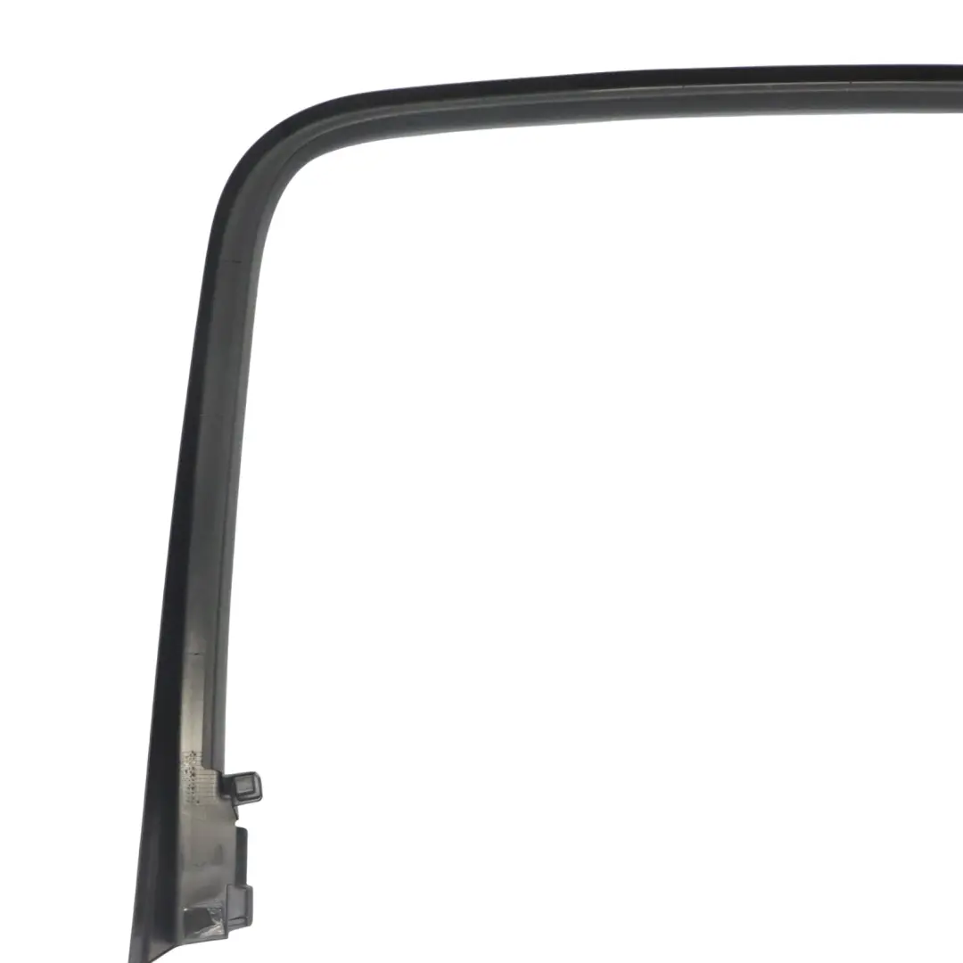 telaio finestrino posteriore sinistra copertura guarnizione per Audi A4 B9 con numero di parte 8W5867671 Audi A4 B9 telaio finestrino posteriore sinistra copertura guarnizione - SKU 8W5867671 - Numero di parte 8W5867671