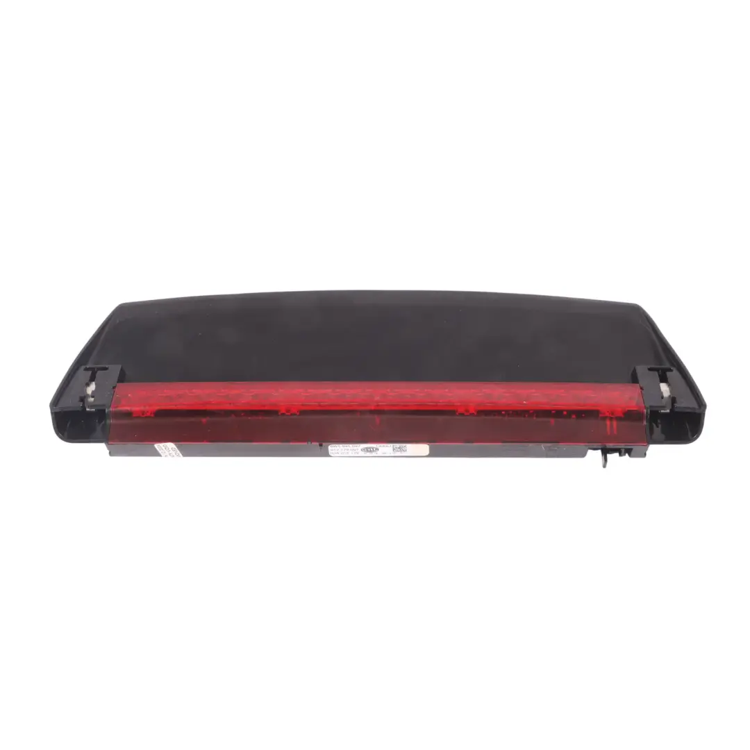 Feu stop arrière central supérieur de troisième frein pour Audi A4 B9 à propos du numéro de pièce 8W5945097 Audi A4 B9 Feu stop arrière central supérieur de troisième frein - SKU 8W5945097 - Numéro de pièce 8W5945097