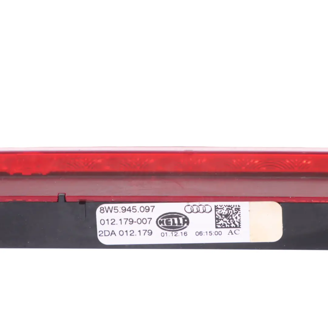 Audi A4 B9 Tercera Luz de Freno Trasera Central Superior - SKU 8W5945097 - Número de pieza 8W5945097
