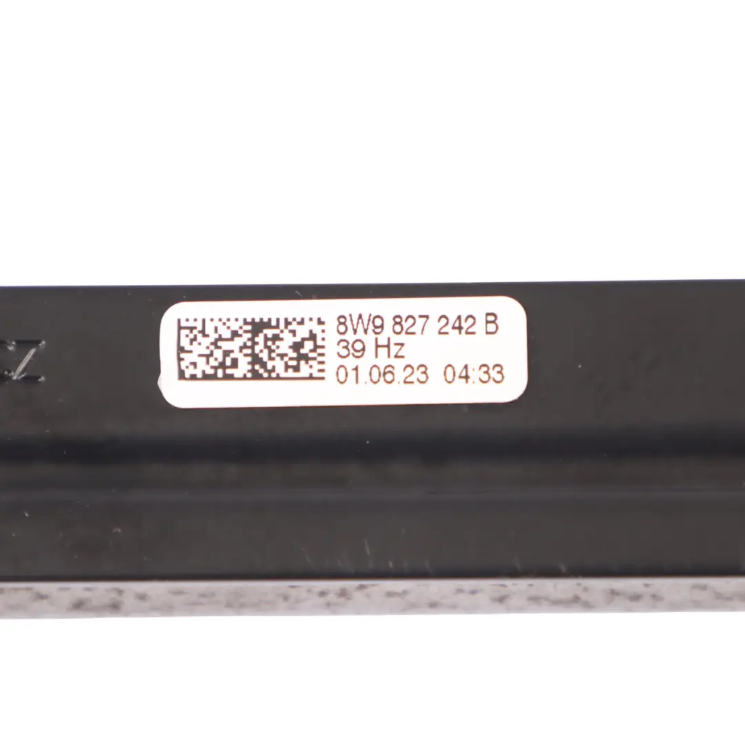 Hintere Heckklappe Ausgleichsgewicht für Audi A4 B9 Volkswagen Golf 7 mit Teilenummer 8W9827242B Audi A4 B9 Volkswagen Golf 7 Hintere Heckklappe Ausgleichsgewicht - SKU 8W9827242B - Teilenummer 8W9827242B