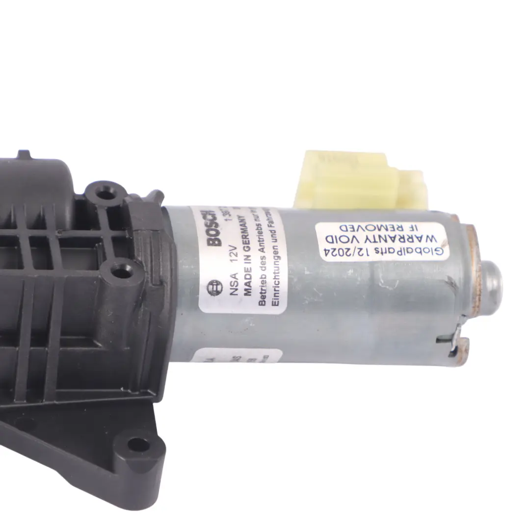 Audi A4 B9 Charnière de hayon arrière Couvercle coffre droit - SKU 8W9827300B - Numéro de pièce 8W9827300B