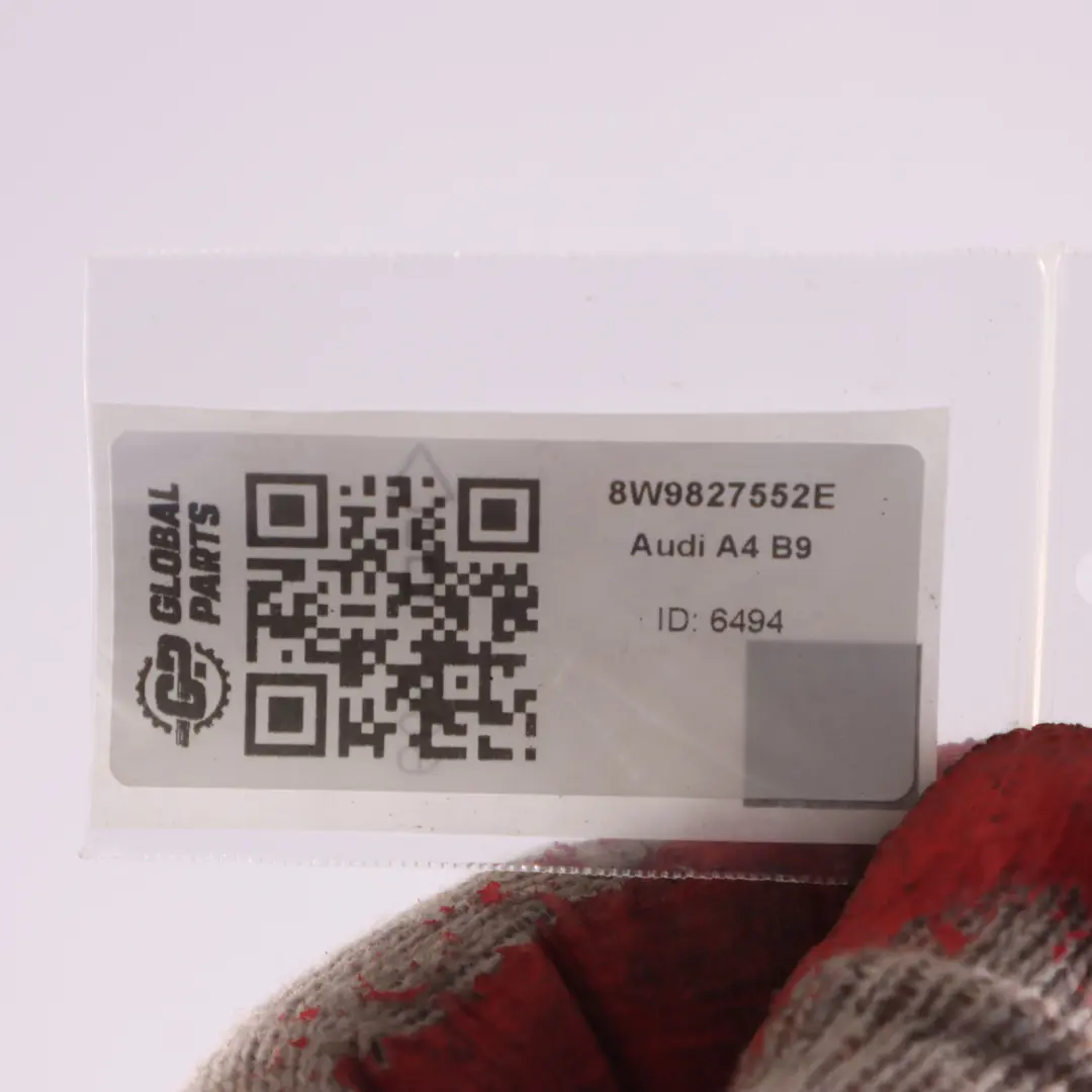 Audi A4 B9 Siłownik Klapy Bagażnika - SKU 8W9827552E - Numer Części 8W9827552E