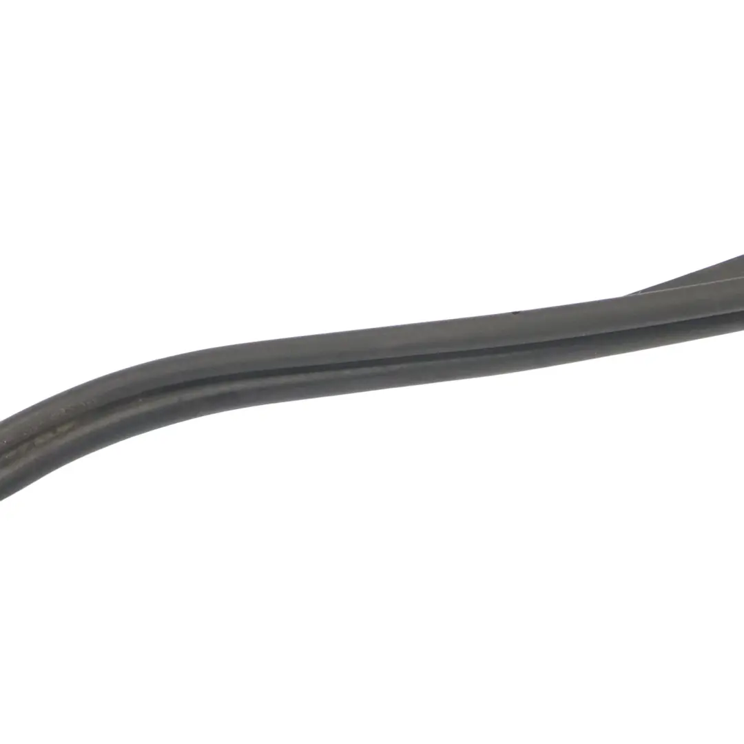 Joint d'étanchéité hayon arrière coffre voiture caoutchouc pour Audi A4 B9 à propos du numéro de pièce 8W9827705B Audi A4 B9 Joint d'étanchéité hayon arrière coffre voiture caoutchouc - SKU 8W9827705B - Numéro de pièce 8W9827705B