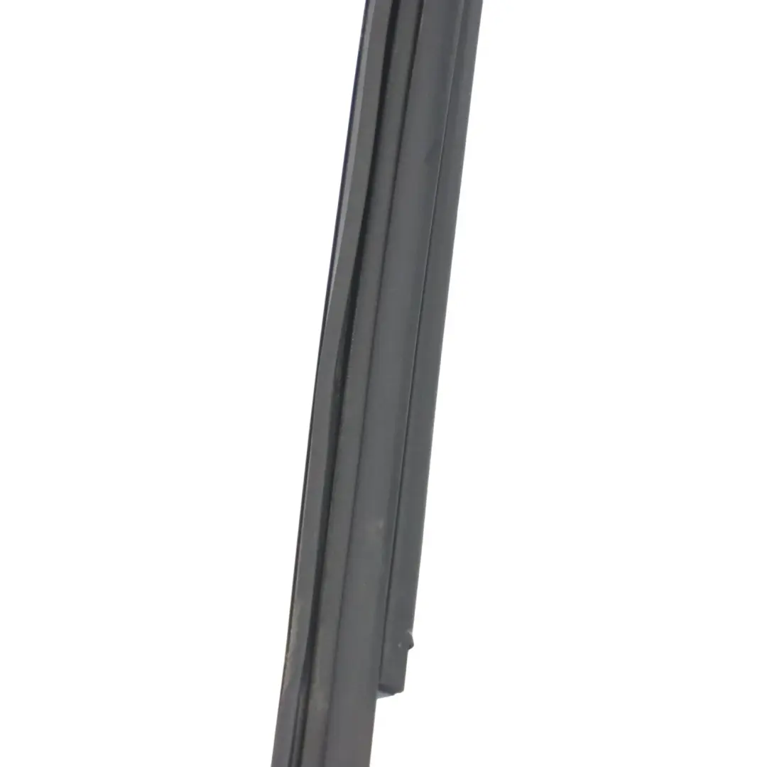 Audi A4 B9 Fenêtre porte arrière Rail guidage Cadre Fenêtre gauche - SKU 8W9839431D - Numéro de pièce 8W9839431D