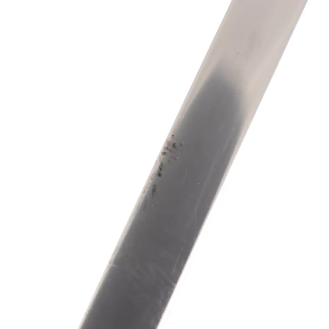 Bavette Porte Extérieure Arrière Gauche Vitrage Chromée pour Audi A4 B9 à propos du numéro de pièce 8W9839643 Audi A4 B9 Bavette Porte Extérieure Arrière Gauche Vitrage Chromée - SKU 8W9839643 - Numéro de pièce 8W9839643