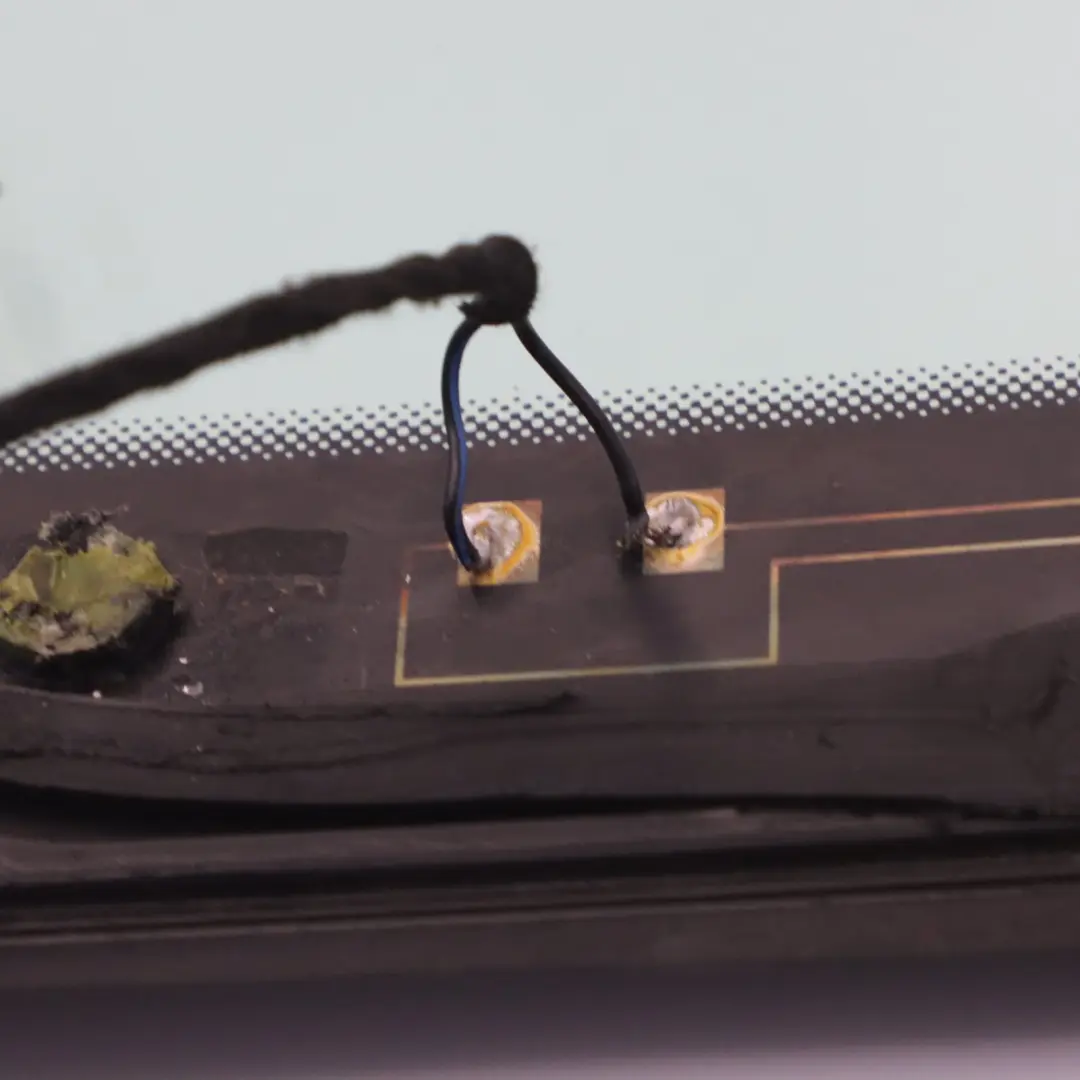 Cuarto Triángulo Ventana Vidrio Trasero Izquierdo AS2 8W9845298P para Audi A4 B9 con número de pieza 8W9845297F Audi A4 B9 Cuarto Triángulo Ventana Vidrio Trasero Izquierdo AS2 8W9845298P - SKU 8W9845297F - Número de pieza 8W9845297F