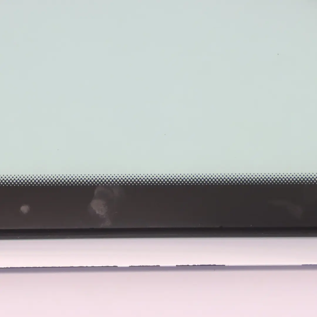 Quartiere Triangolo Vetro Posteriore Sinistro AS2 8W9845298P per Audi A4 B9 con numero di parte 8W9845297F Audi A4 B9 Quartiere Triangolo Vetro Posteriore Sinistro AS2 8W9845298P - SKU 8W9845297F - Numero di parte 8W9845297F