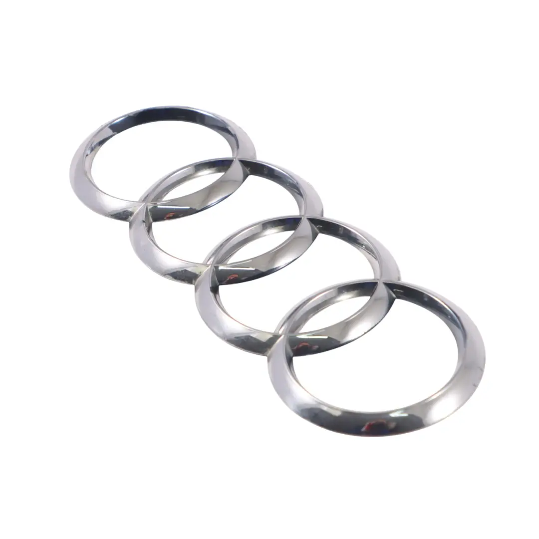 Audi A4 B9 Coperchio bagagliaio posteriore Emblema Cromo Audi Anelli - SKU 8W9853742 - Numero di parte 8W9853742
