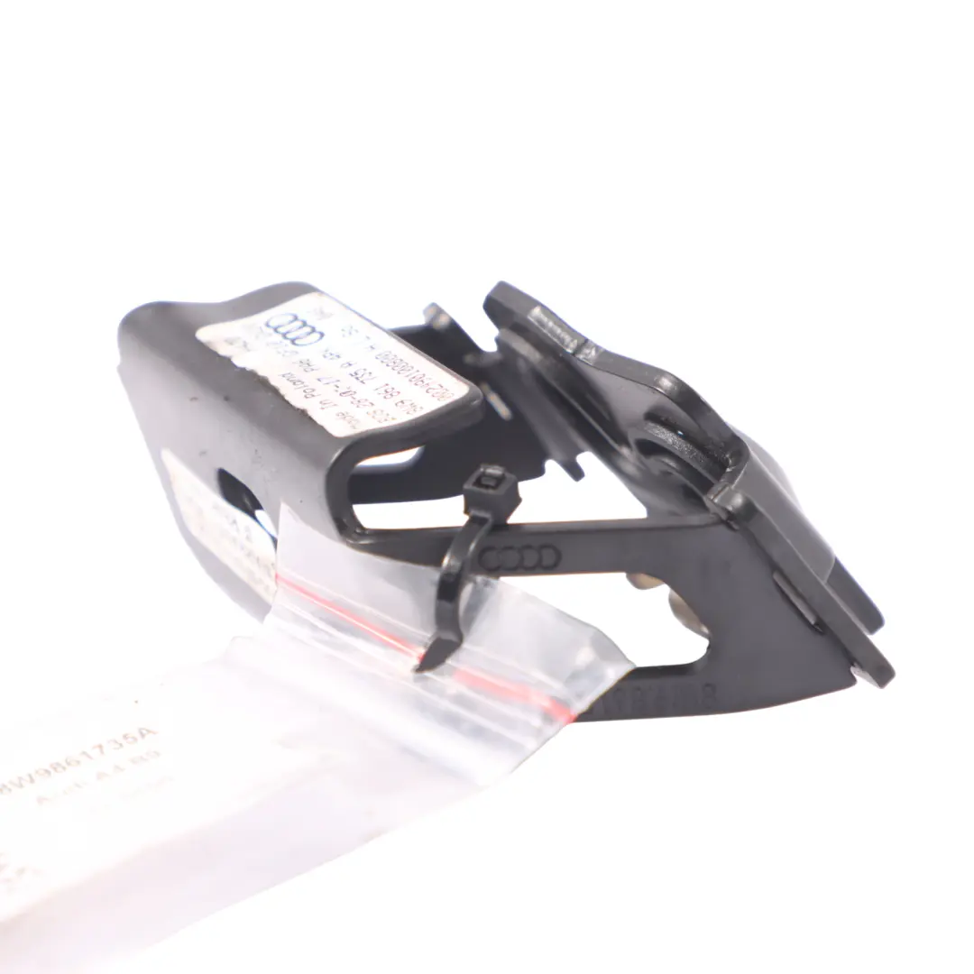 Support de Montage Cache Rouleau Store Arrière Gauche pour Audi A4 B9 à propos du numéro de pièce 8W9861735A Audi A4 B9 Support de Montage Cache Rouleau Store Arrière Gauche - SKU 8W9861735A - Numéro de pièce 8W9861735A