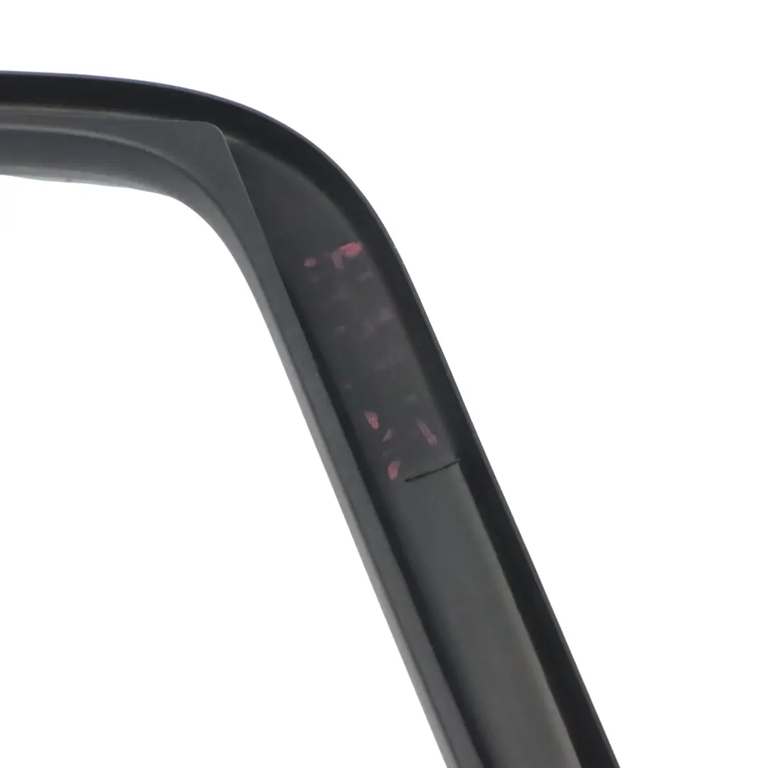 Moulure d'encadrement de vitre de porte arrière gauche pour Audi A4 B9 à propos du numéro de pièce 8W9867671 Audi A4 B9 Moulure d'encadrement de vitre de porte arrière gauche - SKU 8W9867671 - Numéro de pièce 8W9867671