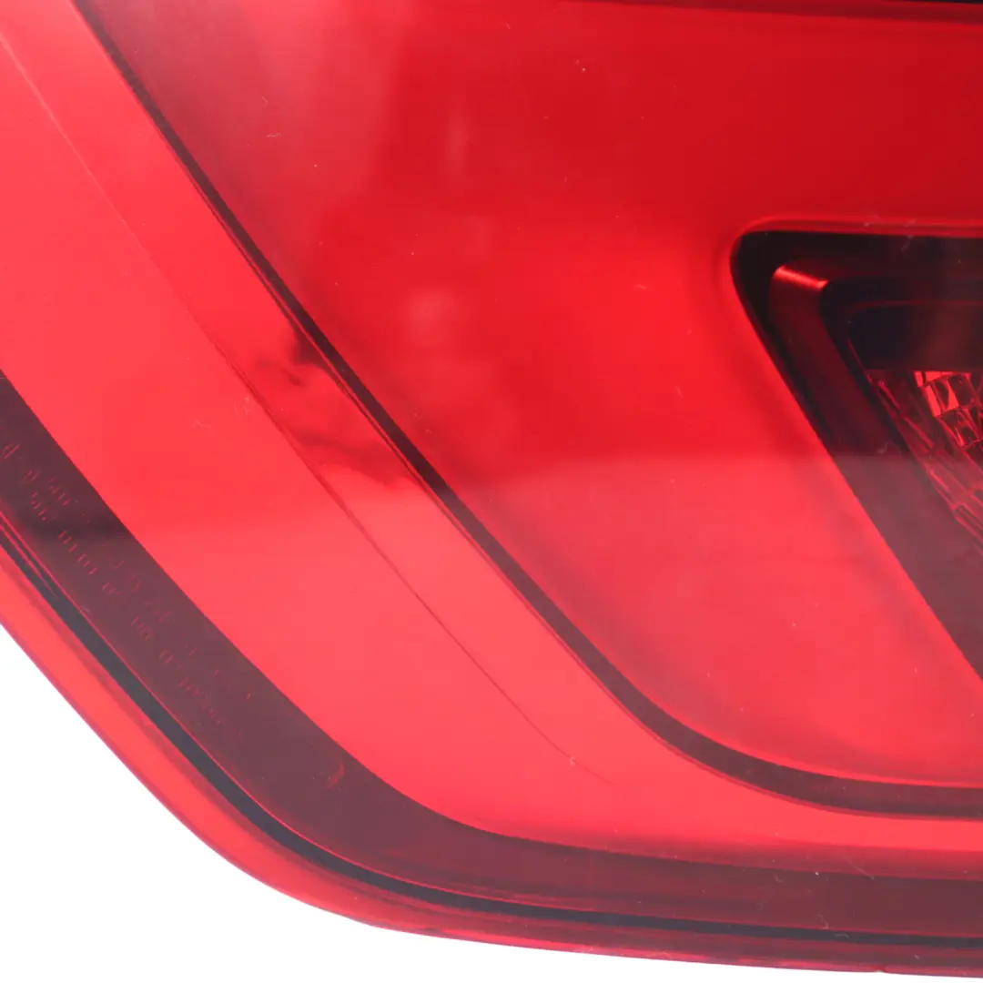 Luz trasera Panel lateral Luz trasera derecha para Audi A4 B9 con número de pieza 8W9945091 Audi A4 B9 Luz trasera Panel lateral Luz trasera derecha - SKU 8W9945091 - Número de pieza 8W9945091