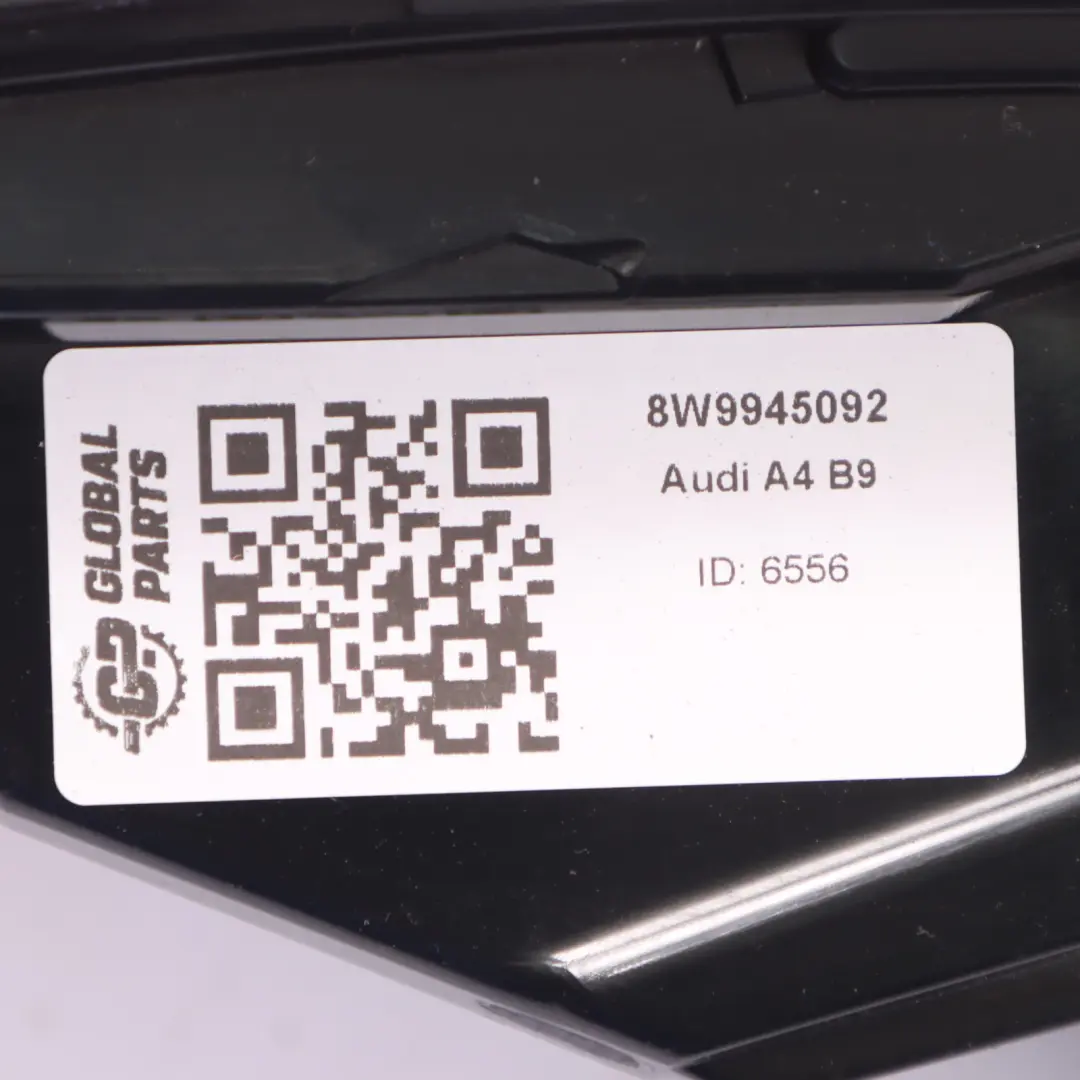 Fanale posteriore Pannello laterale destro Fanale per Audi A4 B9 con numero di parte 8W9945092 Audi A4 B9 Fanale posteriore Pannello laterale destro Fanale - SKU 8W9945092 - Numero di parte 8W9945092