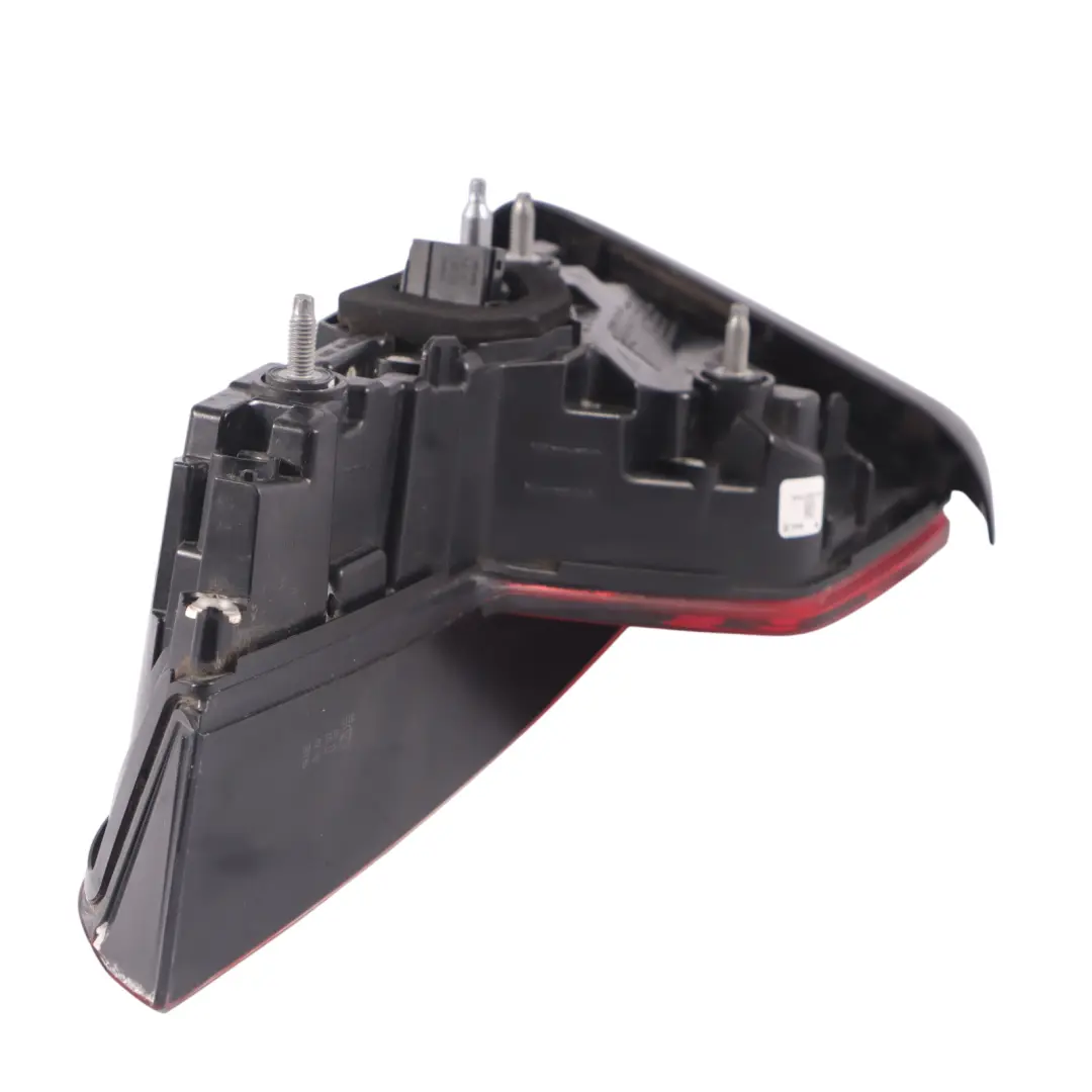 Fanale Posteriore Sinistro Luce Bagagliaio Portellone per Audi A4 B9 con numero di parte 8W9945093B Audi A4 B9 Fanale Posteriore Sinistro Luce Bagagliaio Portellone - SKU 8W9945093B - Numero di parte 8W9945093B
