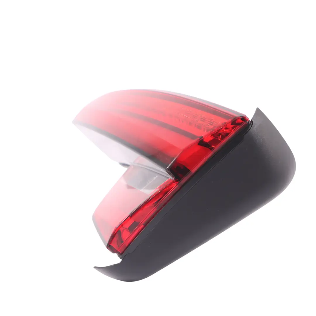 Lampa Tylna Lewa Klapy Bagażnika do Audi A4 B9 o numerze 8W9945094B Audi A4 B9 Lampa Tylna Lewa Klapy Bagażnika - SKU 8W9945094B - Numer Części 8W9945094B