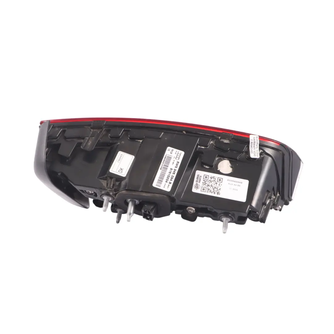 Luz Trasera Izquierda Tapa Maletero Tailgate para Audi A4 B9 con número de pieza 8W9945094B Audi A4 B9 Luz Trasera Izquierda Tapa Maletero Tailgate - SKU 8W9945094B - Número de pieza 8W9945094B