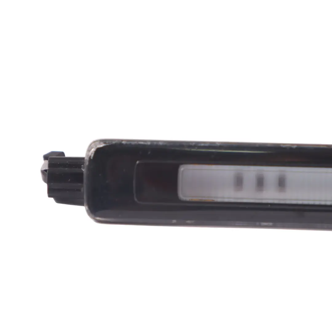 Fanale posteriore interno del bagagliaio sinistro destro per Audi A4 B9 con numero di parte 8W9947409 Audi A4 B9 Fanale posteriore interno del bagagliaio sinistro destro - SKU 8W9947409 - Numero di parte 8W9947409