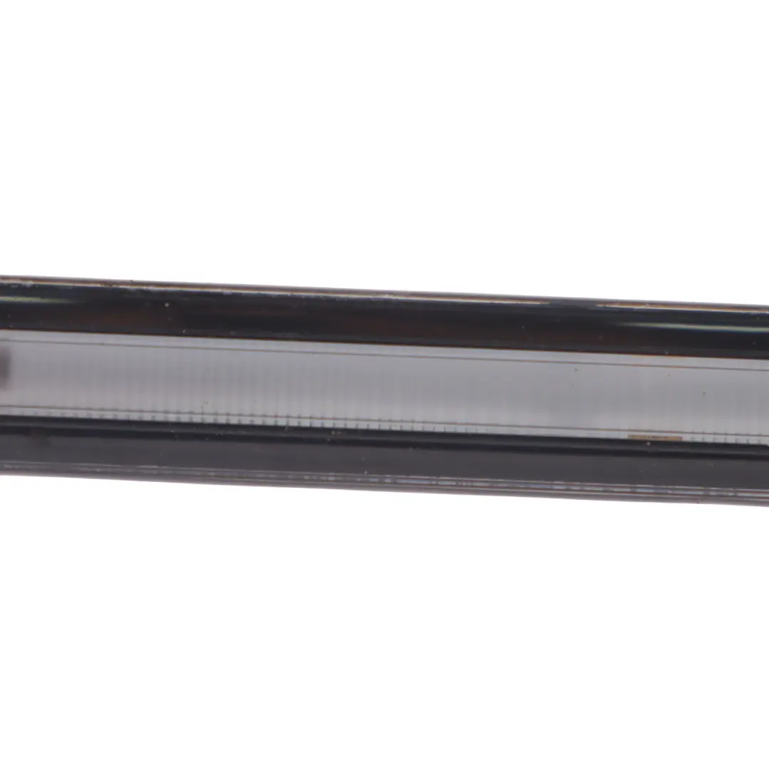 Fanale posteriore interno del bagagliaio sinistro destro per Audi A4 B9 con numero di parte 8W9947409 Audi A4 B9 Fanale posteriore interno del bagagliaio sinistro destro - SKU 8W9947409 - Numero di parte 8W9947409