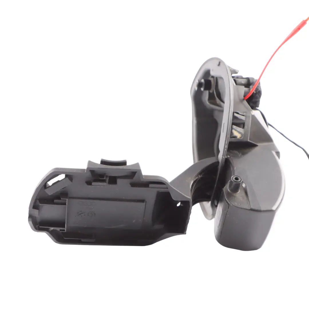 Obudowa Wkładka Wlewu Paliwa do Audi A1 8X o numerze 8X0809906D Audi A1 8X Obudowa Wkładka Wlewu Paliwa - SKU 8X0809906D - Numer Części 8X0809906D