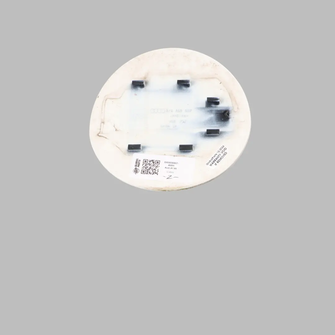 Audi A1 8X Couvercle de la trappe de remplissage carburant Blanc - Y9K - SKU 8X0809907-AWH - Numéro de pièce 8X0809907