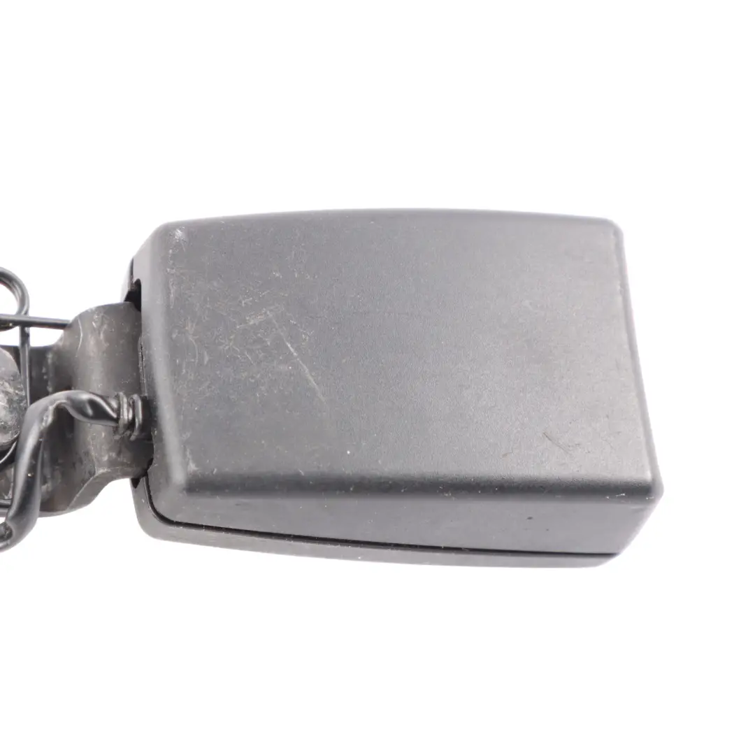 Audi A1 8X Loquet de la boucle de siège arrière gauche - SKU 8X0857739C-1 - Numéro de pièce 8X0857739C