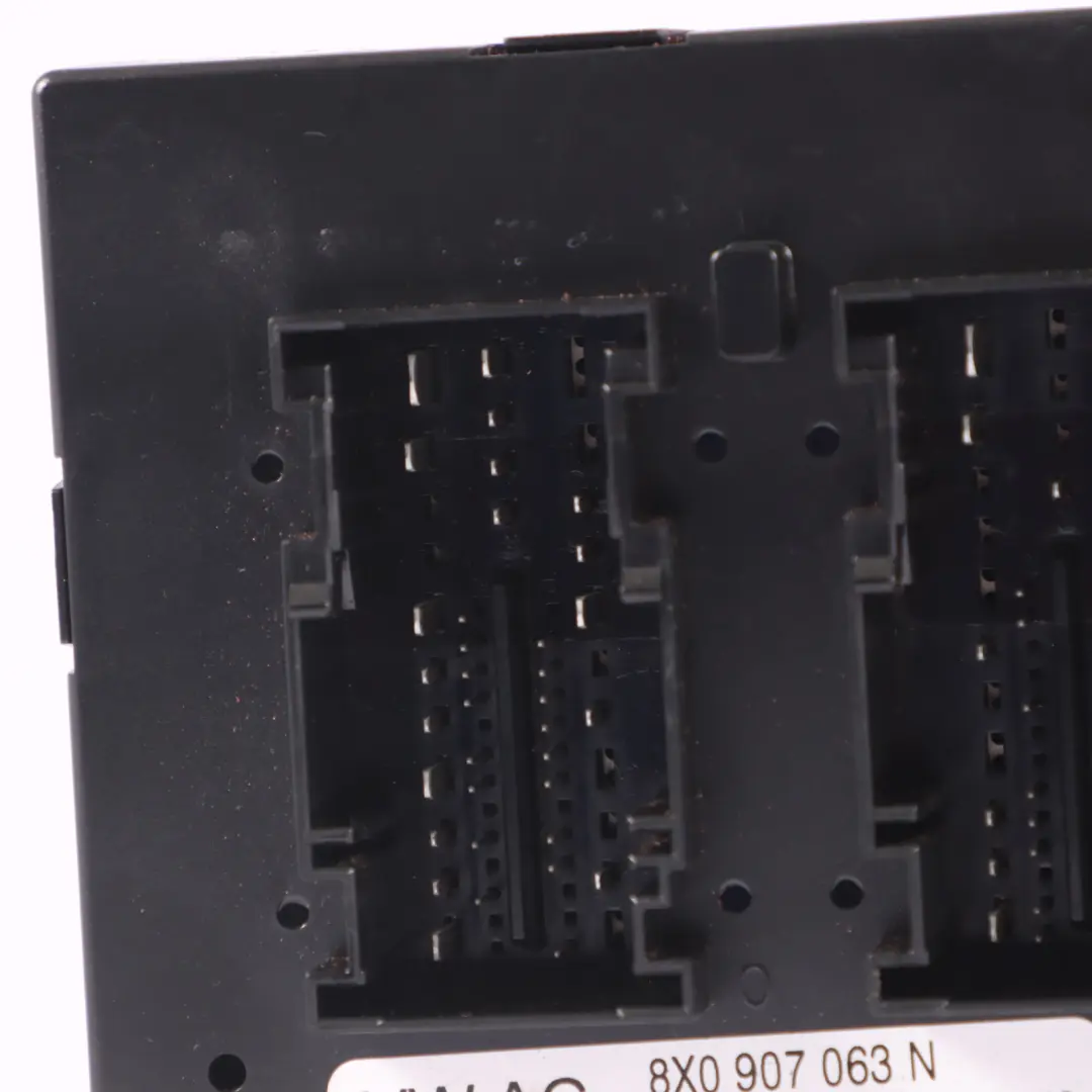 Karosseriesteuergerät Modul ECU für Audi Q3 8U A1 8X BCM mit Teilenummer 8X0907063N Audi Q3 8U A1 8X BCM Karosseriesteuergerät Modul ECU - SKU 8X0907063N - Teilenummer 8X0907063N