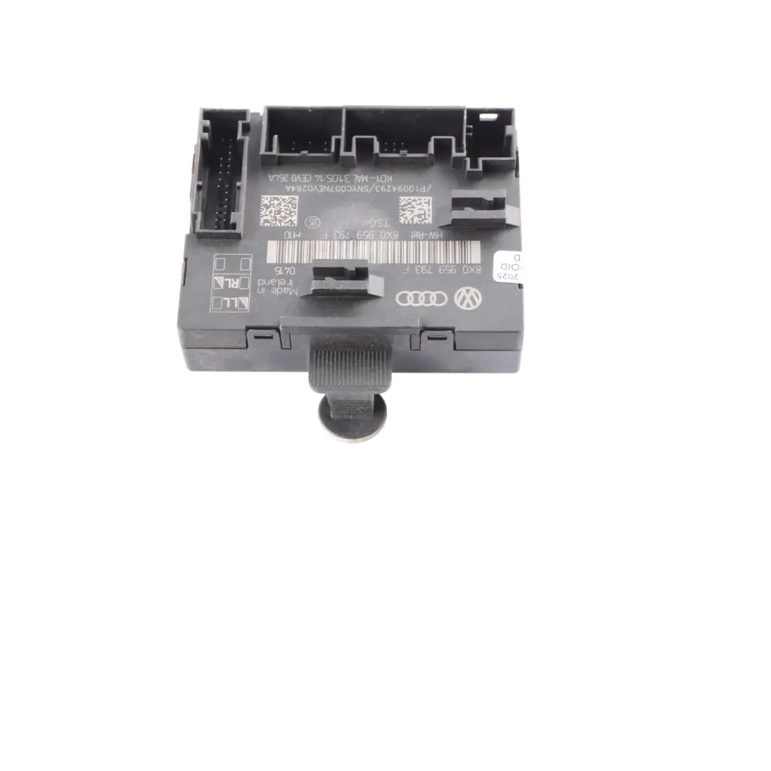 Modulo Porta Anteriore Controllo Lato Conducente Destro per Audi A1 8X con numero di parte 8X0959793F Audi A1 8X Modulo Porta Anteriore Controllo Lato Conducente Destro - SKU 8X0959793F - Numero di parte 8X0959793F