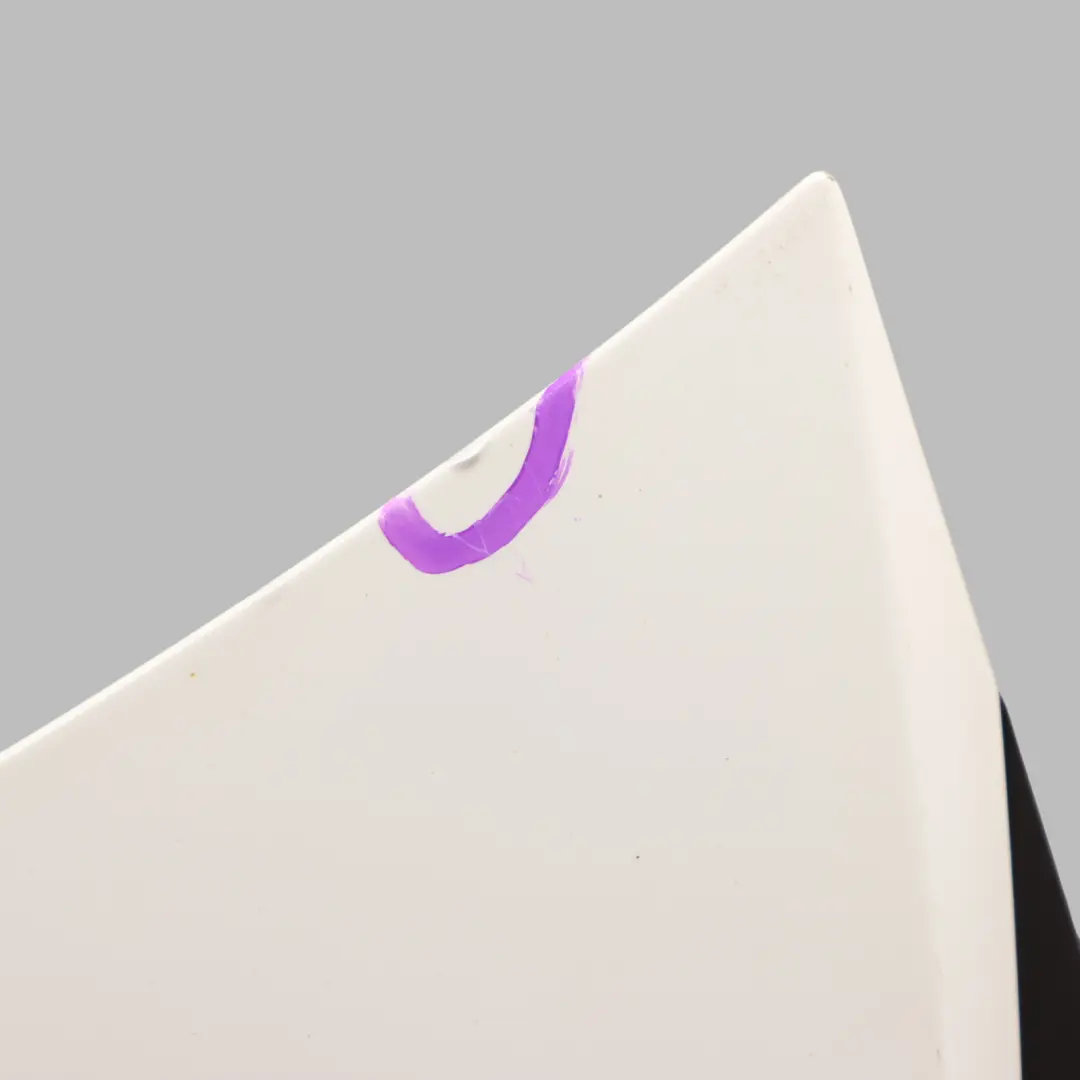 Bagagliaio Posteriore Spoiler Bianco Amalfi per Audi A1 8X con numero di parte 8X3827933E Audi A1 8X Bagagliaio Posteriore Spoiler Bianco Amalfi - SKU 8X3827933E-AWH - Numero di parte 8X3827933E