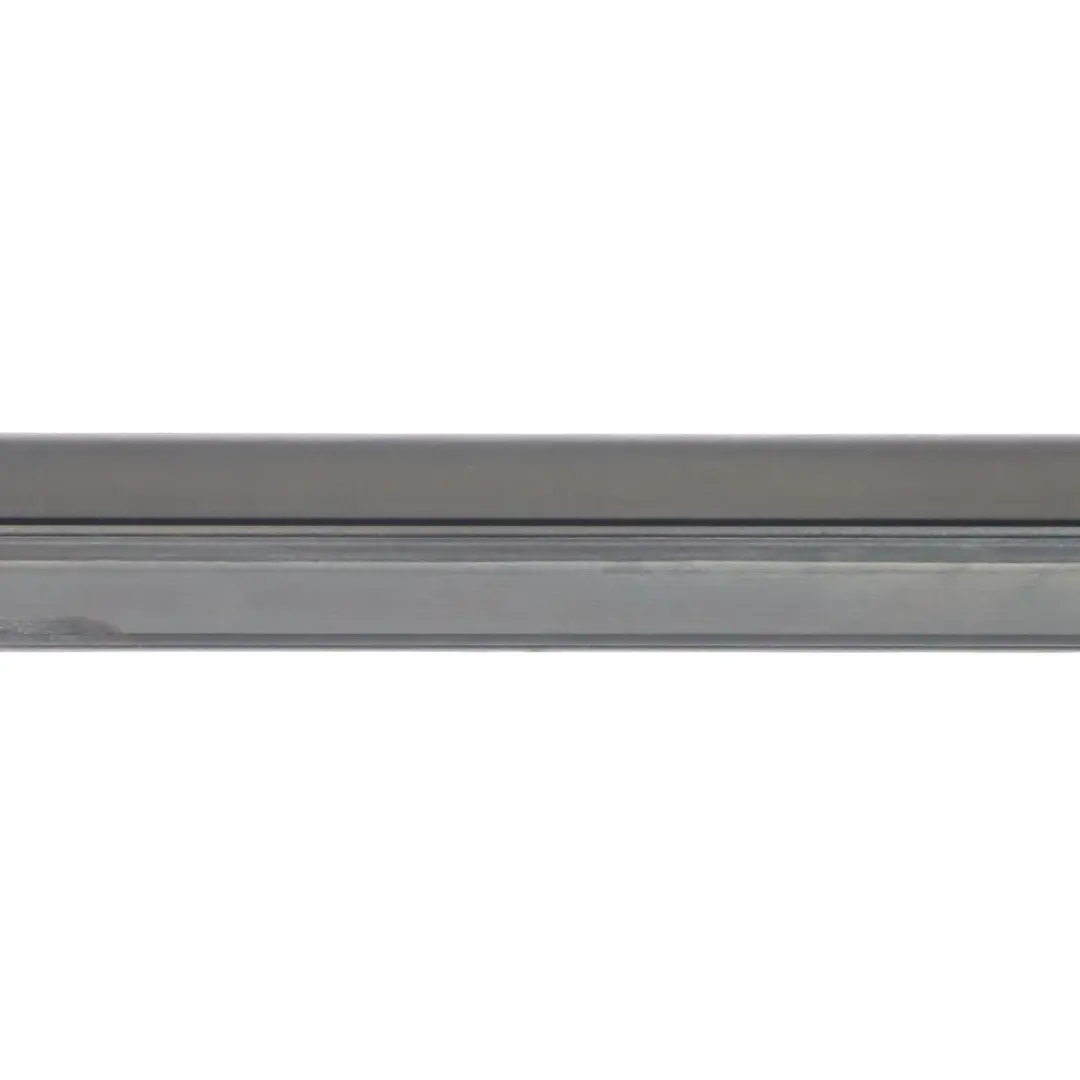 Ventana Trim Puerta Delantera Izquierda Moldura Sellado para Audi A1 8X con número de pieza 8X3837477 Audi A1 8X Ventana Trim Puerta Delantera Izquierda Moldura Sellado - SKU 8X3837477 - Número de pieza 8X3837477