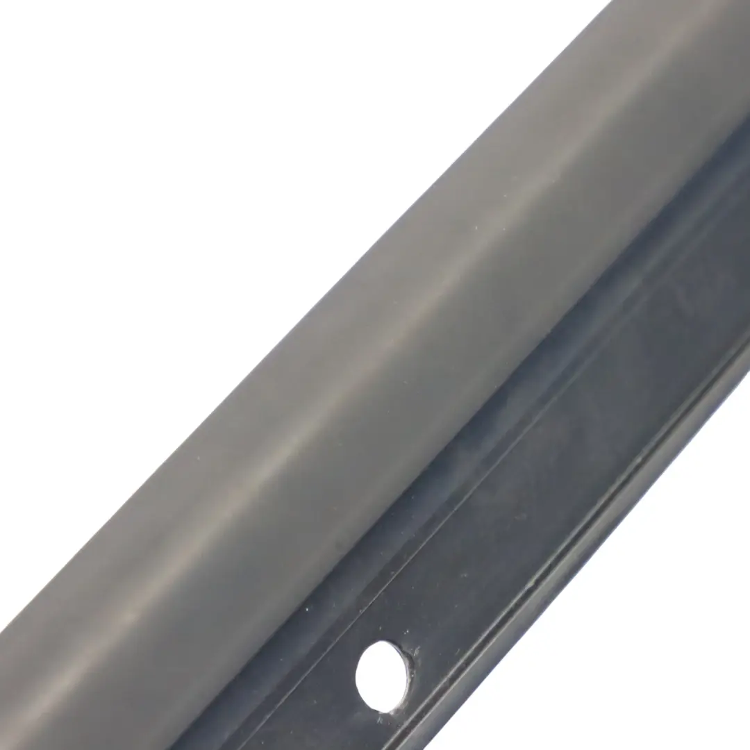 Finestra Striscia Trim Porta Anteriore Sinistra Modanatura Sigilatura per Audi A1 8X con numero di parte 8X3837477 Audi A1 8X Finestra Striscia Trim Porta Anteriore Sinistra Modanatura Sigilatura - SKU 8X3837477 - Numero di parte 8X3837477