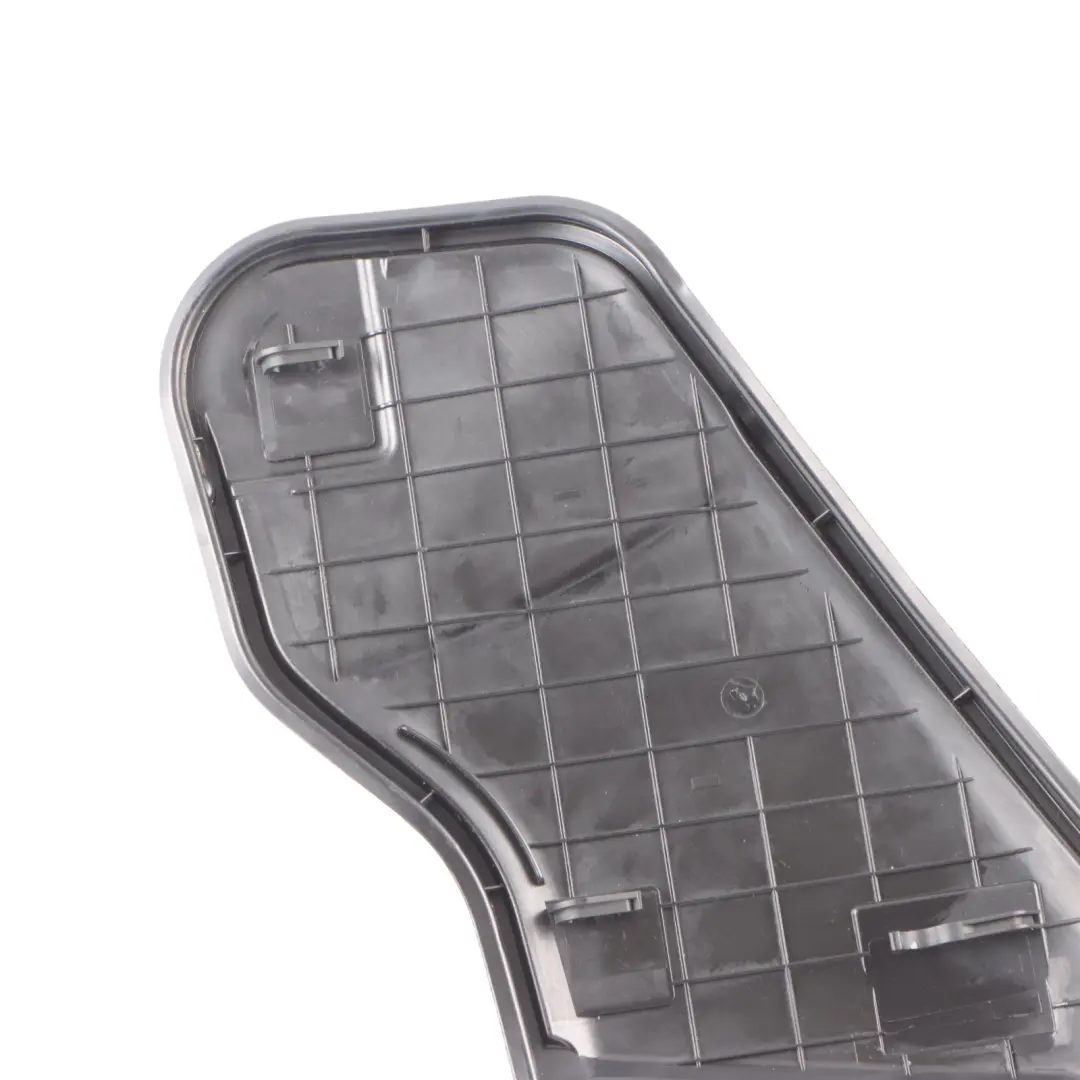 Audi S1 8X Couvercle serrure poignée avant panneau garniture droit - SKU 8X3837916C - Numéro de pièce 8X3837916C