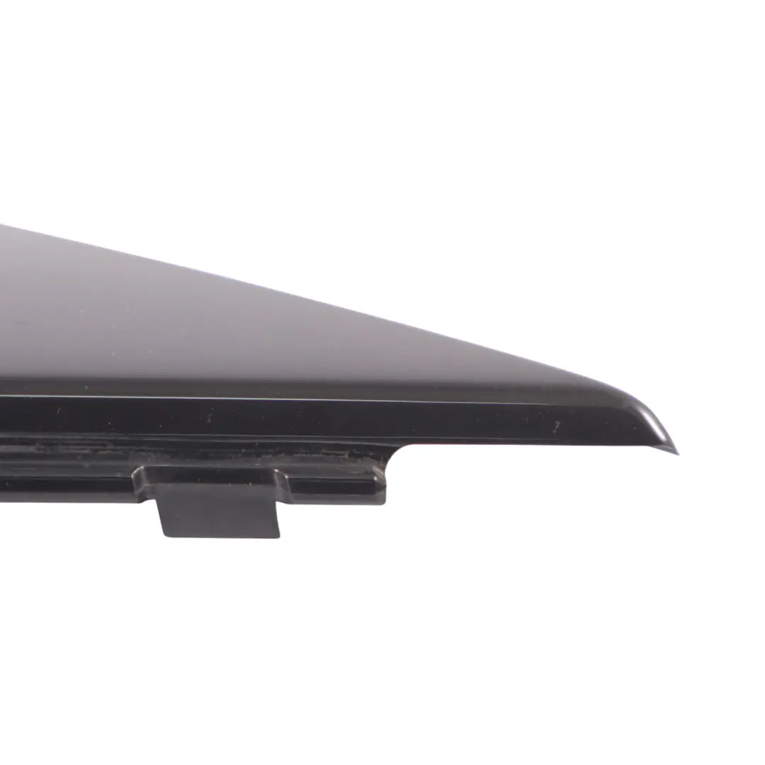 Audi A1 8X Moulure d'angle de porte Avant Droite Cache Bande Noir - SKU 8X4837638C - Numéro de pièce 8X4837638C