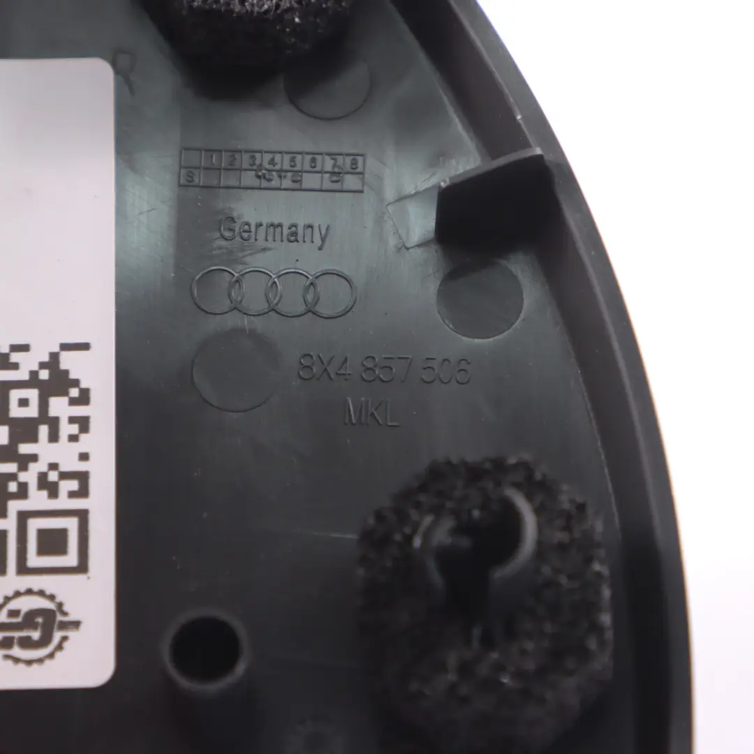 Esquina Moldura Delantera Derecha Tira Cubierta Negro para AUDI A1 8X con número de pieza 8X4857506 AUDI A1 8X Esquina Moldura Delantera Derecha Tira Cubierta Negro - SKU 8X4857506 - Número de pieza 8X4857506