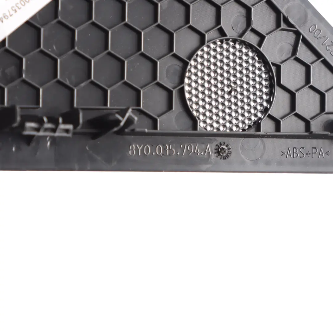 Audi A3 8Y Sportback Altavoz Trasero Cubre Puerta Negro Derecho 8Y0035793A - SKU 8Y0035794A - Número de pieza 8Y0035794A