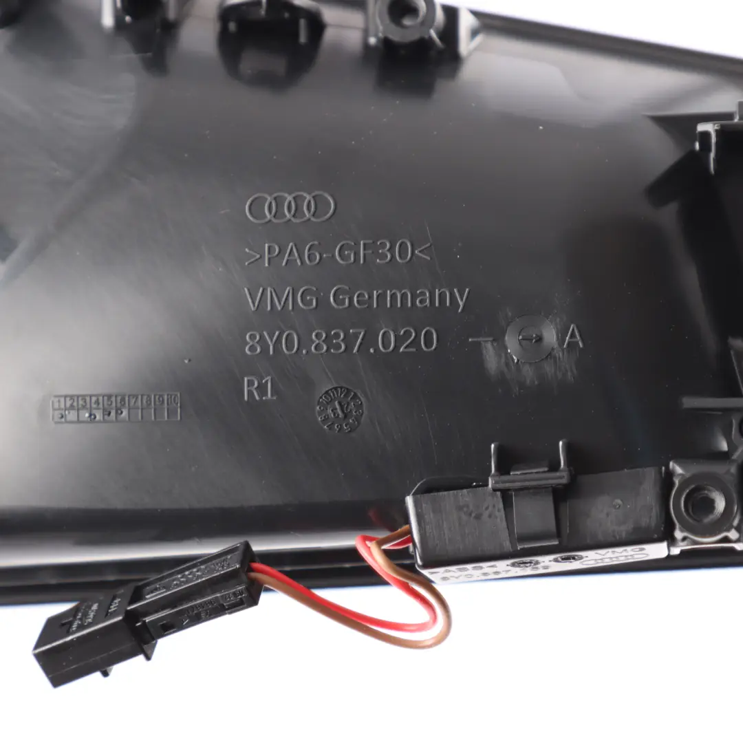 8Y Klamka Drzwi Wewnętrzna Przód Tył Prawo do Audi A3 S3 RS3 o numerze 8Y0837020A Audi A3 S3 RS3 8Y Klamka Drzwi Wewnętrzna Przód Tył Prawo - SKU 8Y0837020A - Numer Części 8Y0837020A