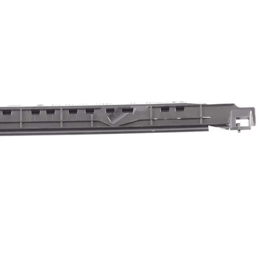 8Y Sportback Guida Del Lunotto Posteriore Sinistra per Audi A3 con numero di parte 8Y0839067 Audi A3 8Y Sportback Guida Del Lunotto Posteriore Sinistra - SKU 8Y0839067 - Numero di parte 8Y0839067