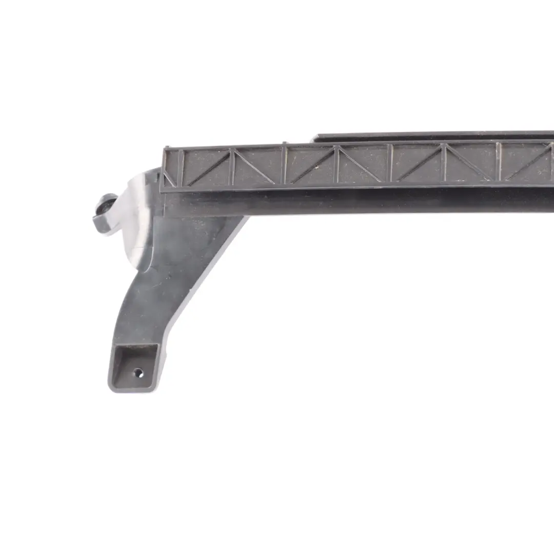 8Y Sportback Puerta Trasera Ventana Guía Rail Derecho para Audi A3 con número de pieza 8Y0839068 Audi A3 8Y Sportback Puerta Trasera Ventana Guía Rail Derecho - SKU 8Y0839068 - Número de pieza 8Y0839068