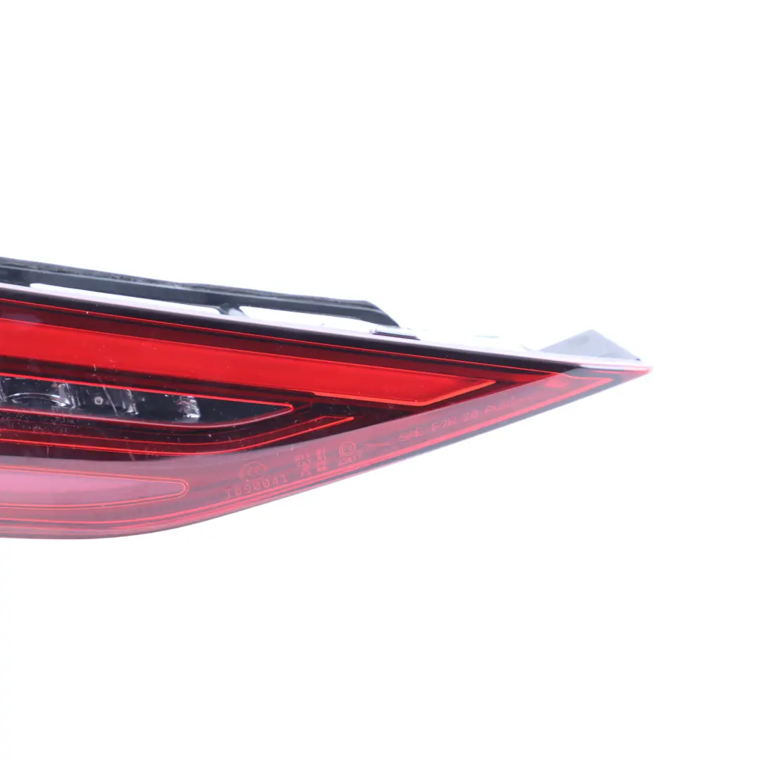 8Y Portón Trasero Tapa Maletero Luz Arranque Izquierda LED para Audi S3 con número de pieza 8Y0945307 Audi S3 8Y Portón Trasero Tapa Maletero Luz Arranque Izquierda LED - SKU 8Y0945307 - Número de pieza 8Y0945307