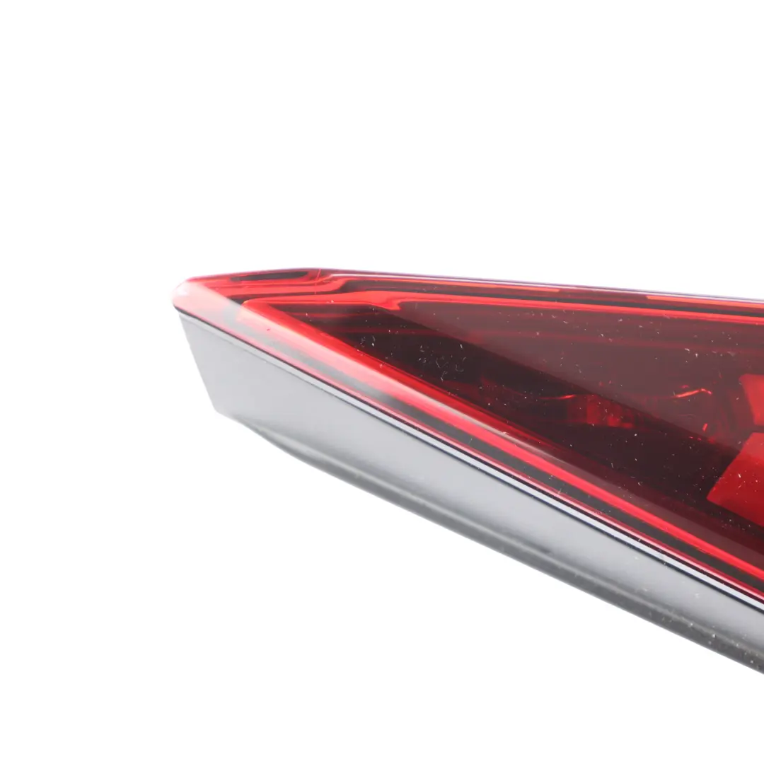 Audi A3 8Y Portellone Posteriore Luce Interna Lampada Destra - SKU 8Y0945308A - Numero di parte 8Y0945307A