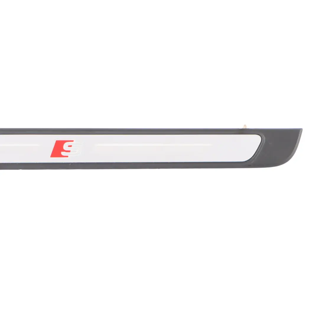 Audi S3 8Y Porta anteriore S linea Trim Strip Plate sinistra destra - SKU 8Y0947417A - Numero di parte 8Y0947417A