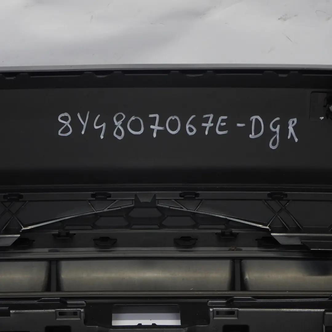 8Y Zderzak Tylny Daytona Grey Szary Metalik - Z7S do Audi S3 o numerze 8Y4807067E Audi S3 8Y Zderzak Tylny Daytona Grey Szary Metalik - Z7S - SKU 8Y4807067E-DGR - Numer Części 8Y4807067E