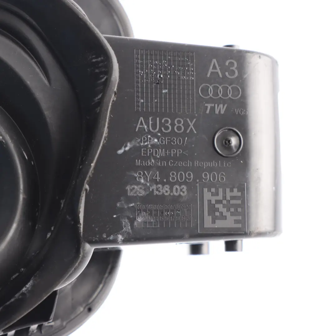 Audi S3 8Y Couvercle trappe de remplissage du réservoir de carburant - SKU 8Y4809906 - Numéro de pièce 8Y4809906
