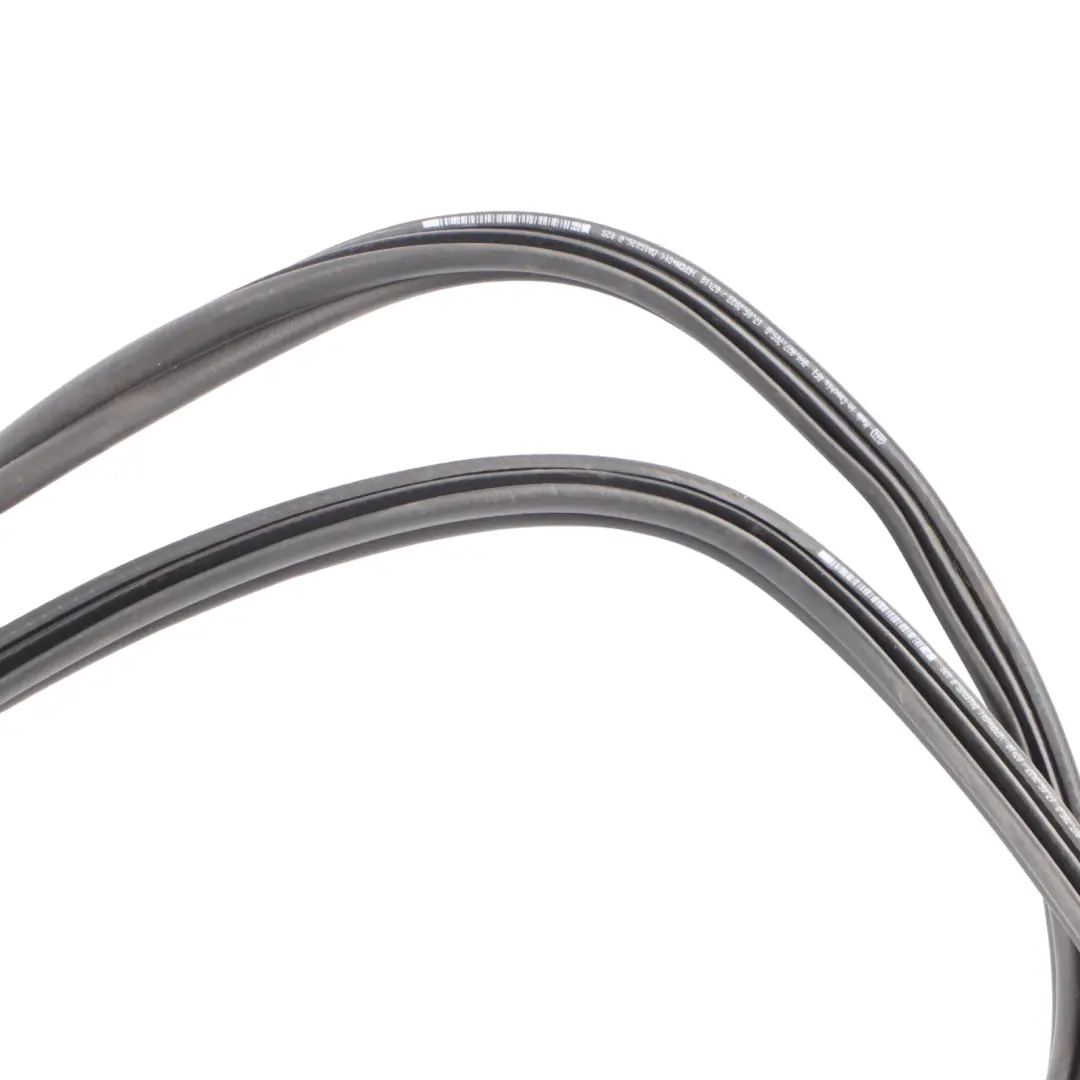 Audi S3 8Y Portellone posteriore Coperchio gomma Guarnizione 8Y4827705E - SKU 8Y4827705D - Numero di parte 8Y4827705D