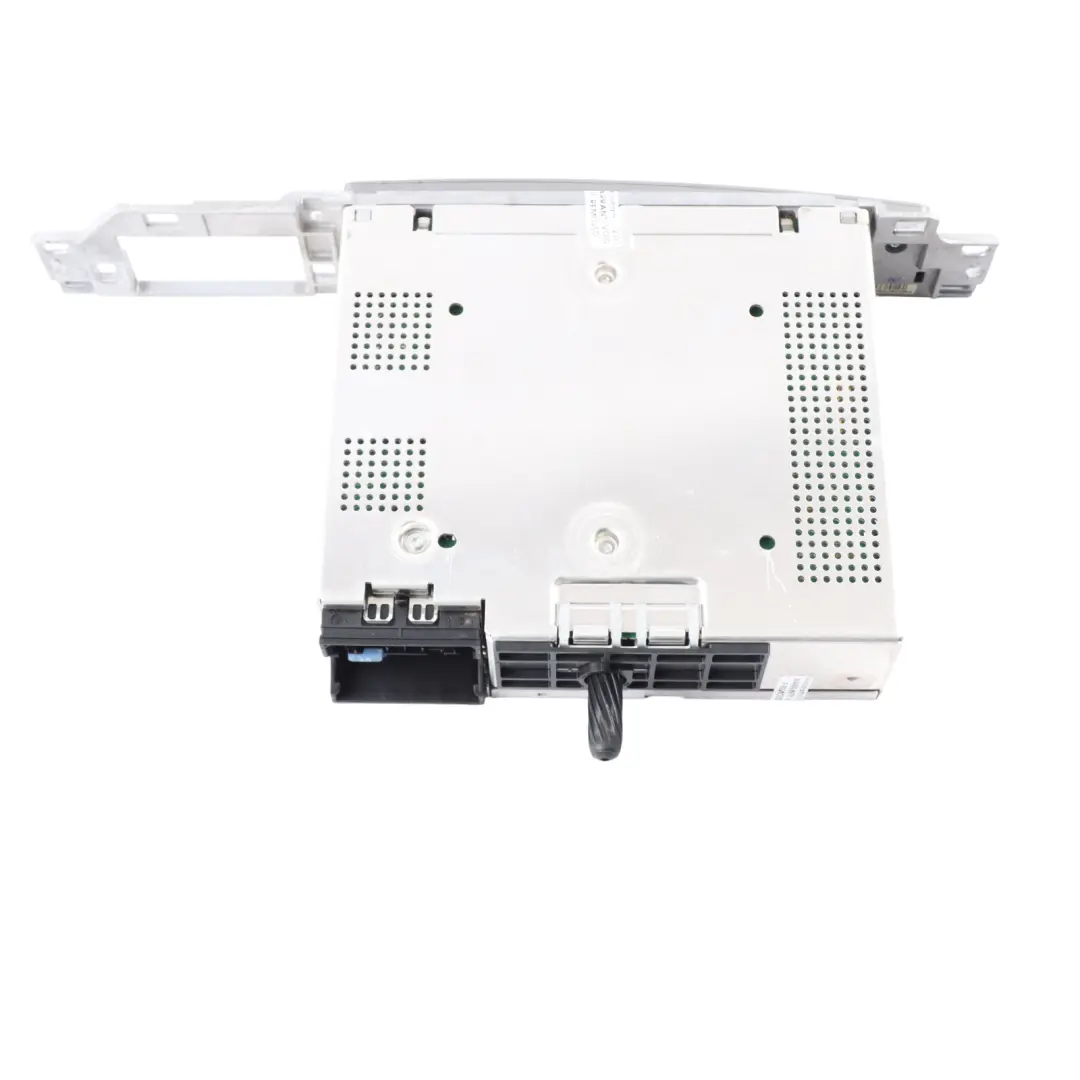 Audio System Controller Player to BMW E65 E66 CD with Part number 9130764 BMW E65 E66 CD Audio System Controller Player - SKU 9130764 - Part number 9130764