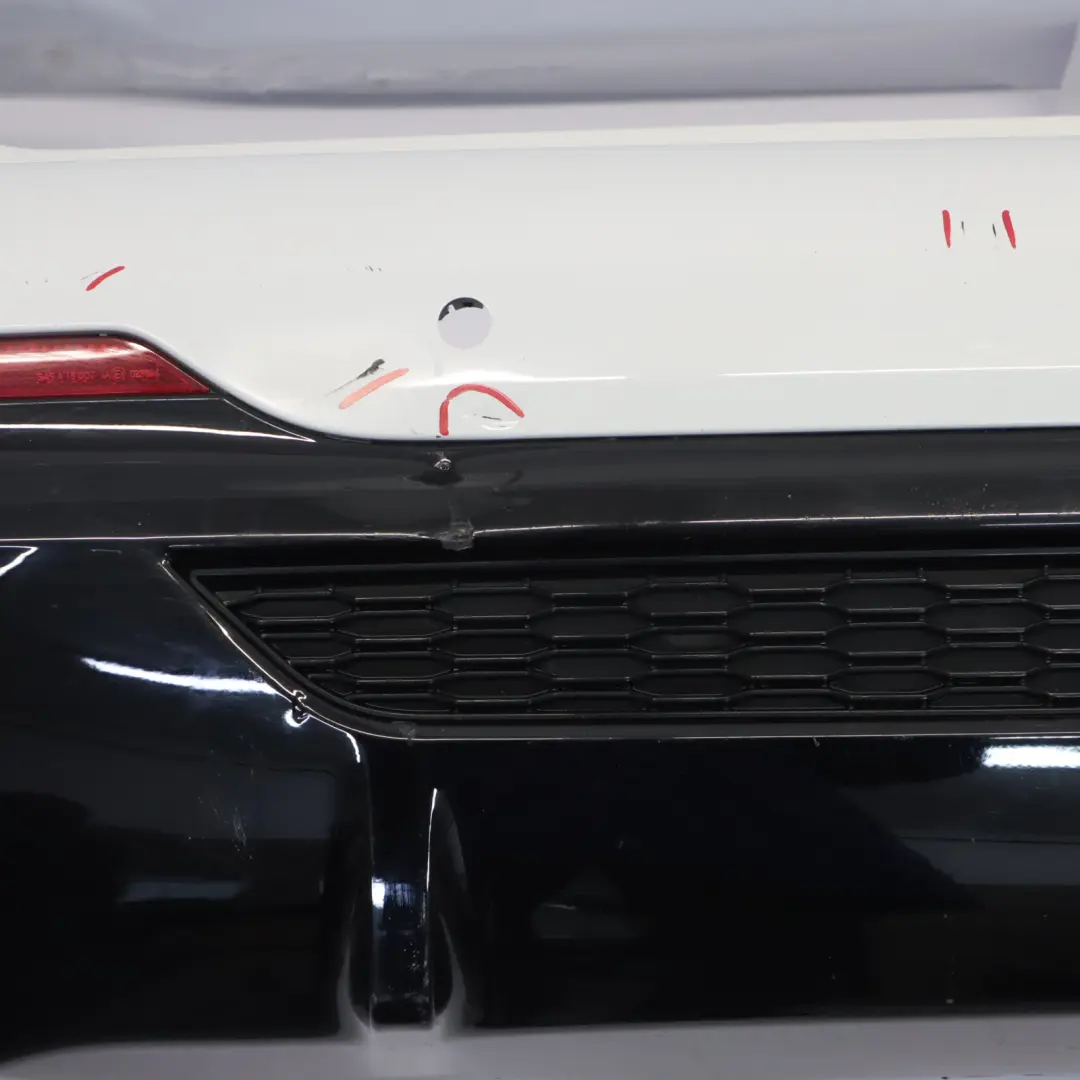 Zderzak Tylny M-Pakiet PDC Alpinweiss 3 Biały - 300 do BMW F40 o numerze 9881579 BMW F40 Zderzak Tylny M-Pakiet PDC Alpinweiss 3 Biały - 300 - SKU 9881579-AW1 - Numer Części 9881579