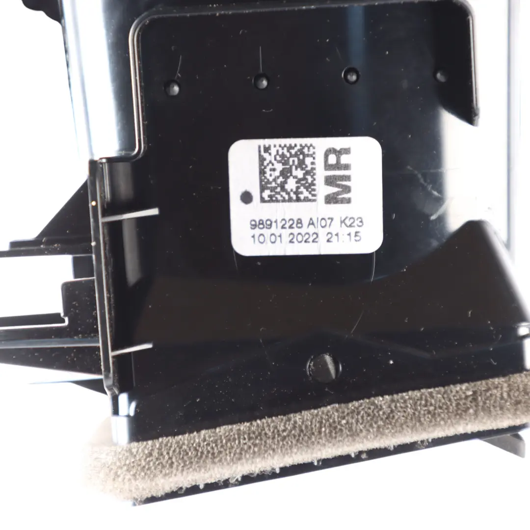 Vent Mini F55 F56 F57 Front Centre Dashboard Dash Heater Right O/S to Air with Part number 9891228 Air Vent Mini F55 F56 F57 Front Centre Dashboard Dash Heater Right O/S - SKU 9891228 - Part number 9891228