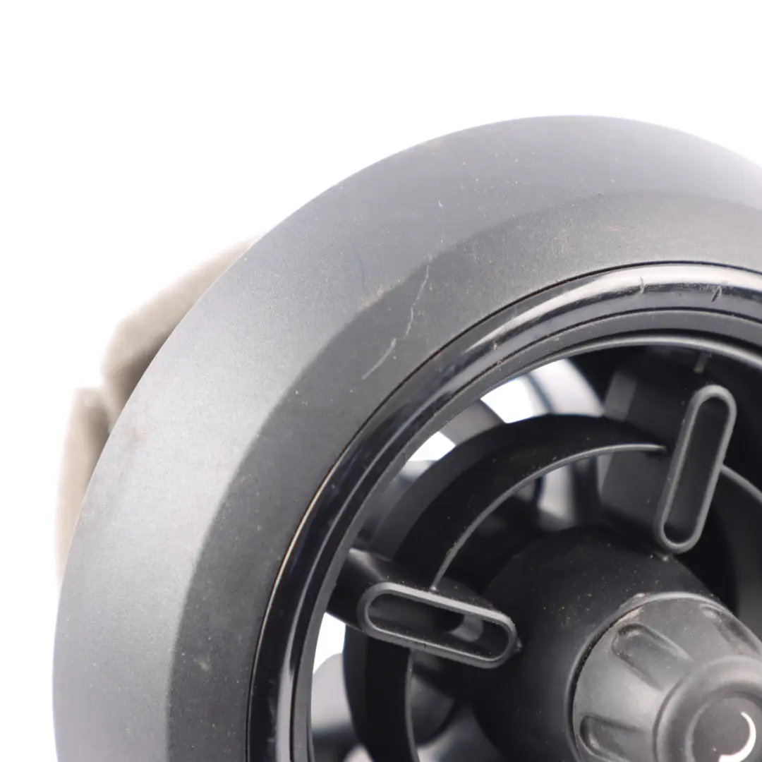 Rejilla de ventilación del salpicadero para Mini F55 con número de pieza 9891231 Mini F55 Rejilla de ventilación del salpicadero - SKU 9891231 - Número de pieza 9891231